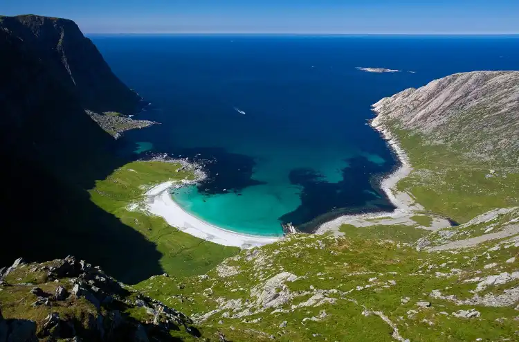 Hotels in Bremanger
