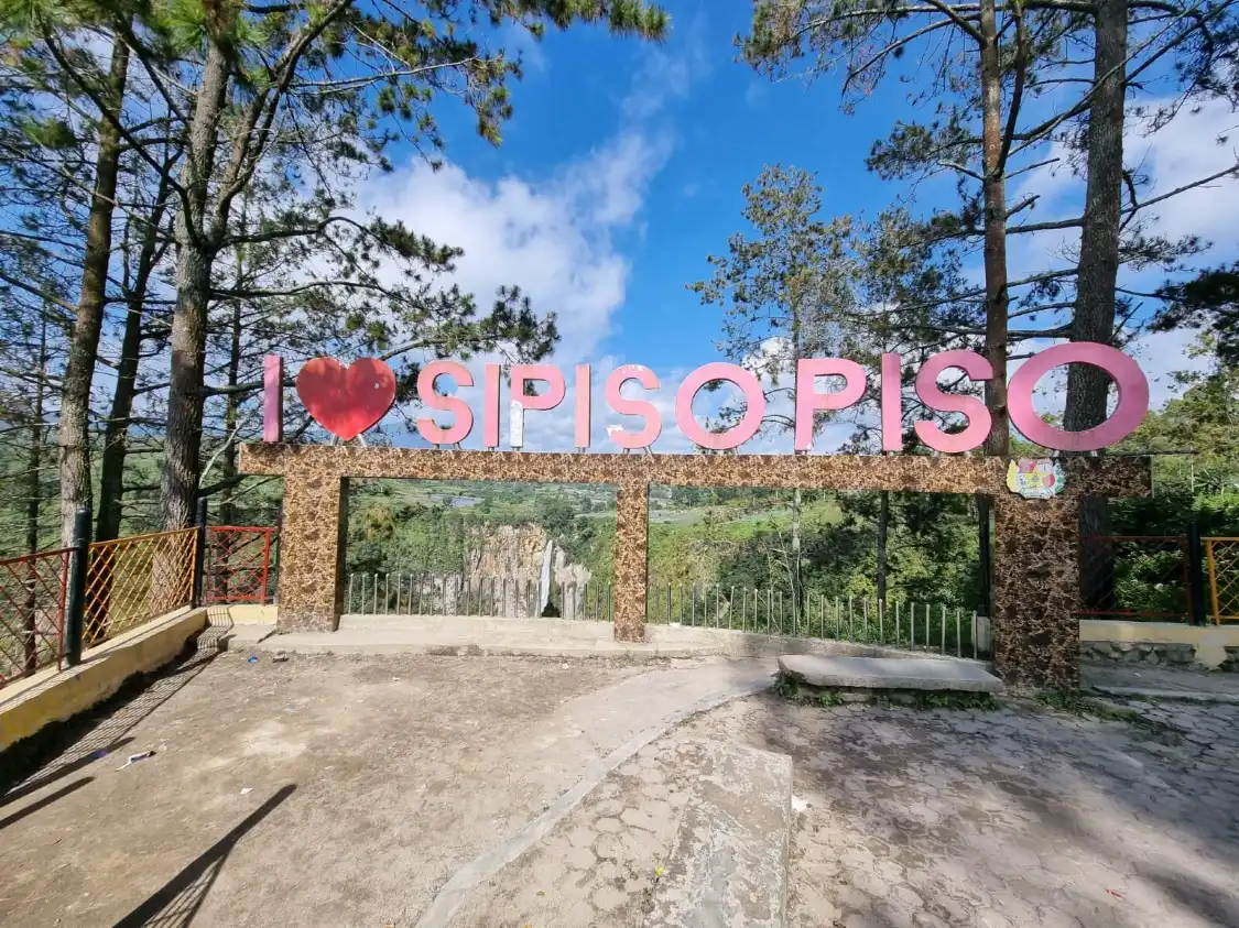 Hotels near Sipiso Piso Waterfall