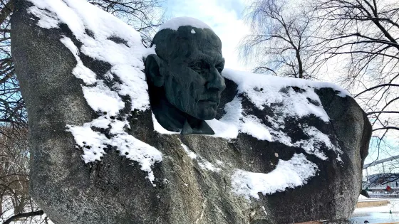 Statue of Oskar Luts