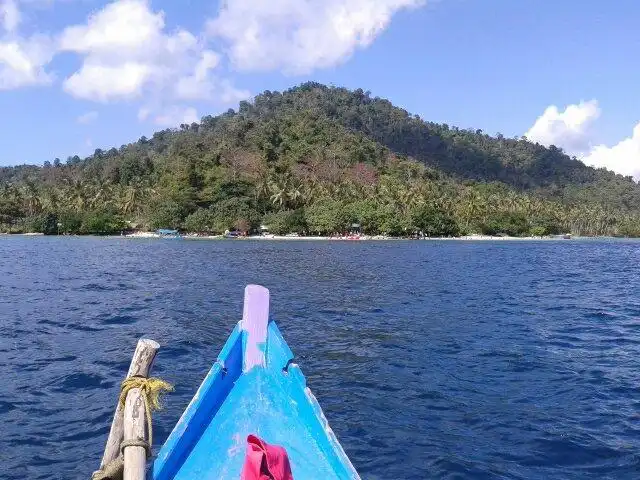 Hotels near Bintu Kir.store