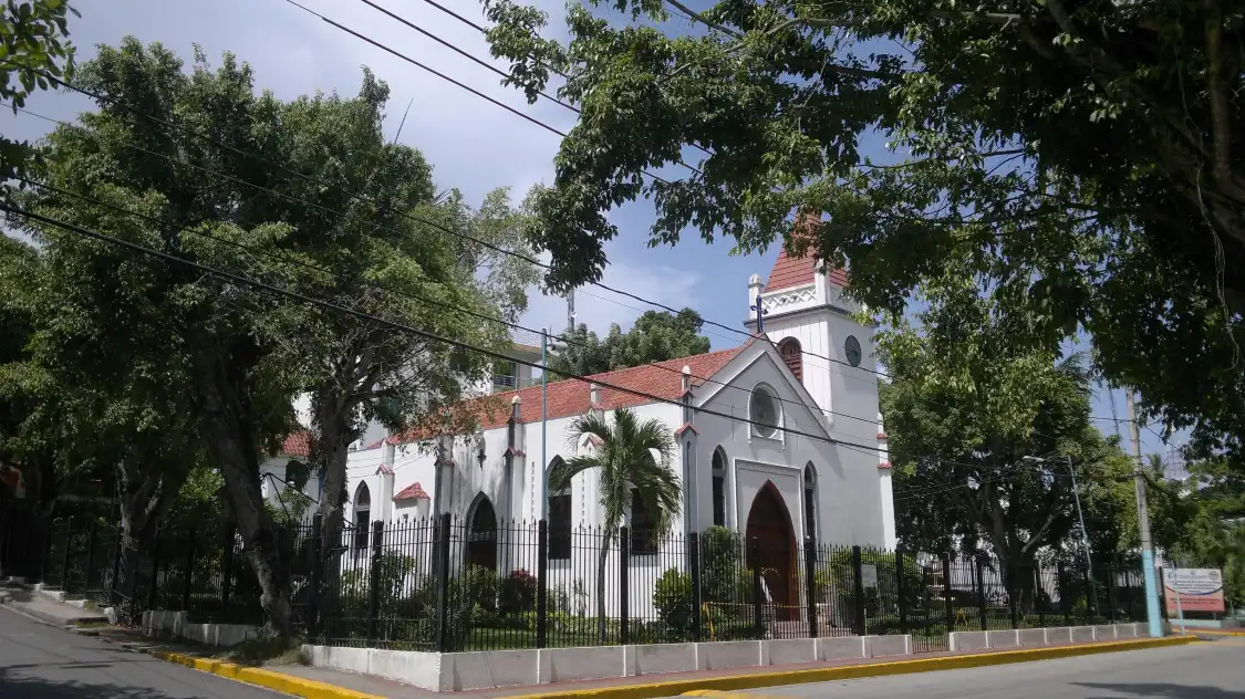 Hotels near Iglesia San Rafael Arcangel