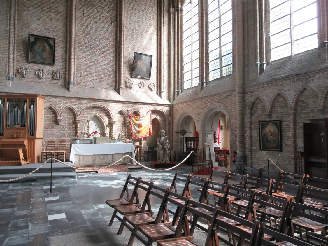 Hotels near Onze-Lieve-Vrouw-Hemelvaartkerk