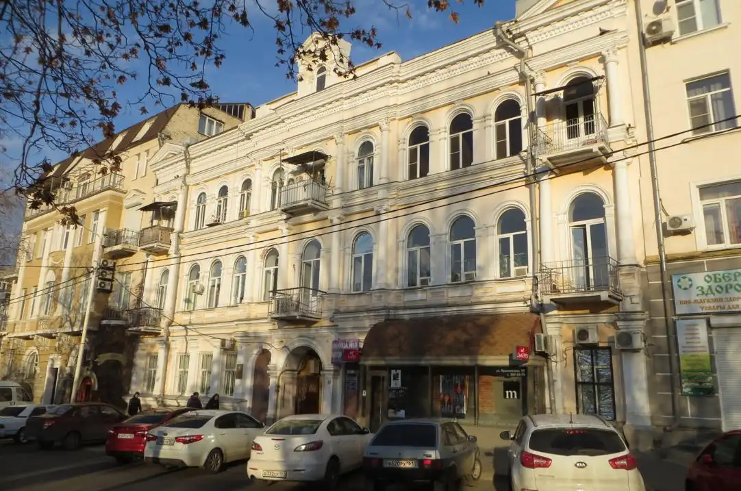 Hotels near M-Gallery