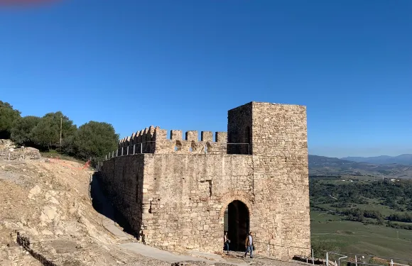 希梅納德拉弗潤特拉