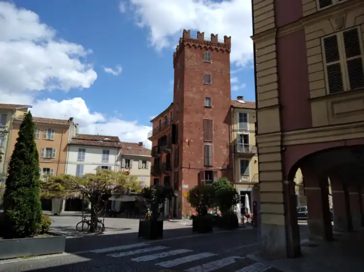 Hotels near Torre e Palazzo dei Guttuari