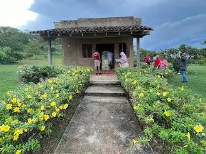 Centro De Visitantes Parque Nacional Sarigua