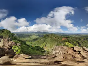 Sleeping Giant: Nounou East Trailhead