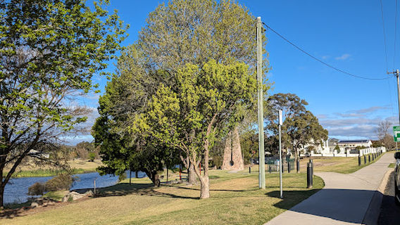 Stanthorpe Big Thermometer