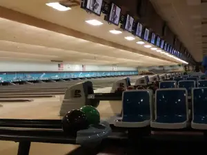 Palace Bowling & Entertainment Center