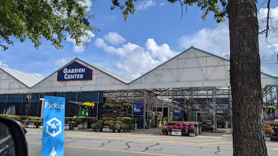 Lowe's Garden Center