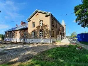 Lasila Manor