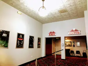 B&B Theatres Fulton Cinema 8