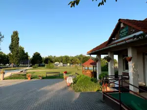 Termál Kemping Apartmanok
