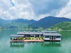 Seaper Island - Homestay Nổi & CLB Thể Thao Nước