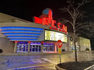 Regal Willoughby Commons