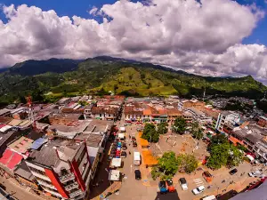 Plaza De Bolivar - Belen De Umbria Risaralda