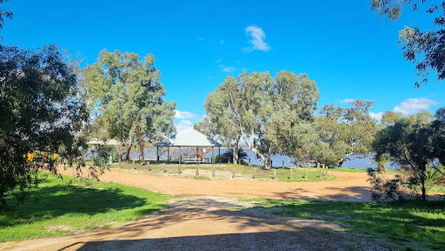 Free Campground lake Indoon