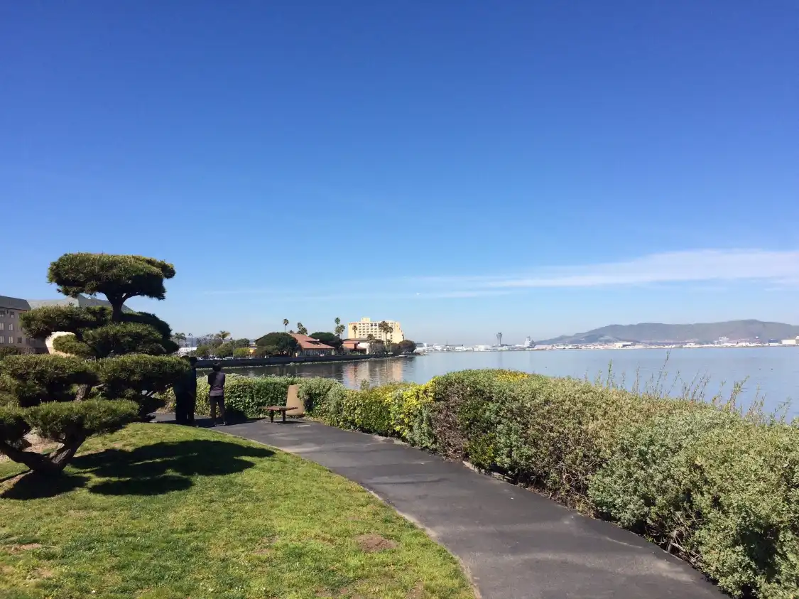 Hotels near City of Burlingame Shorebird Sanctuary