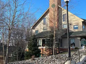 Whitetail Resort