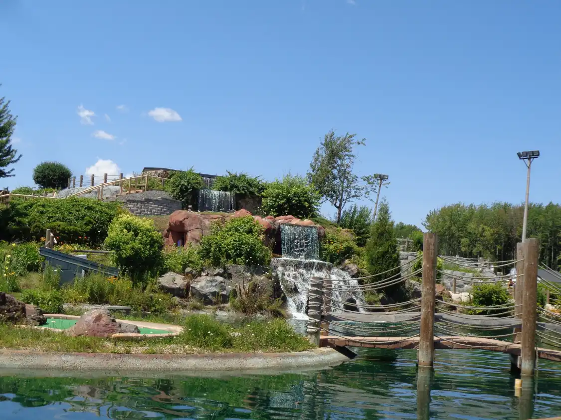 Wonder Mountain Fun Park附近的飯店