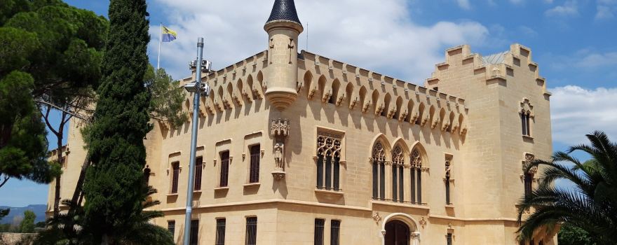 Castell Del Comte De Sicart