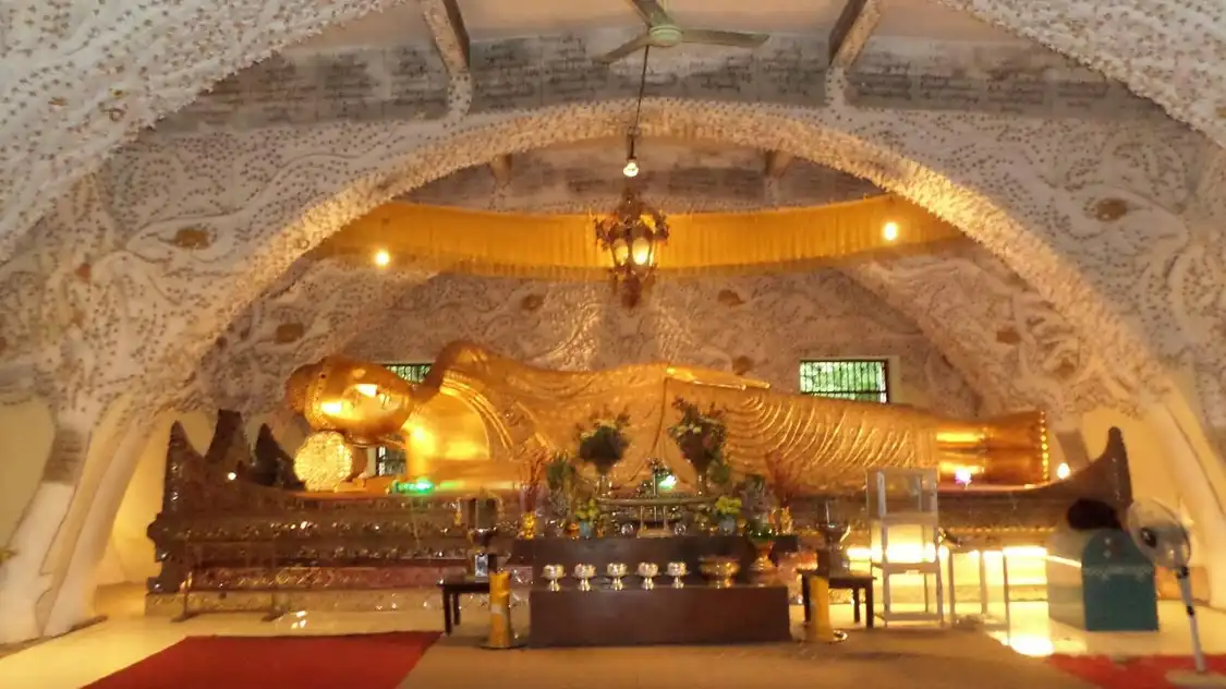 โรงแรมใกล้Kusinara Pagoda