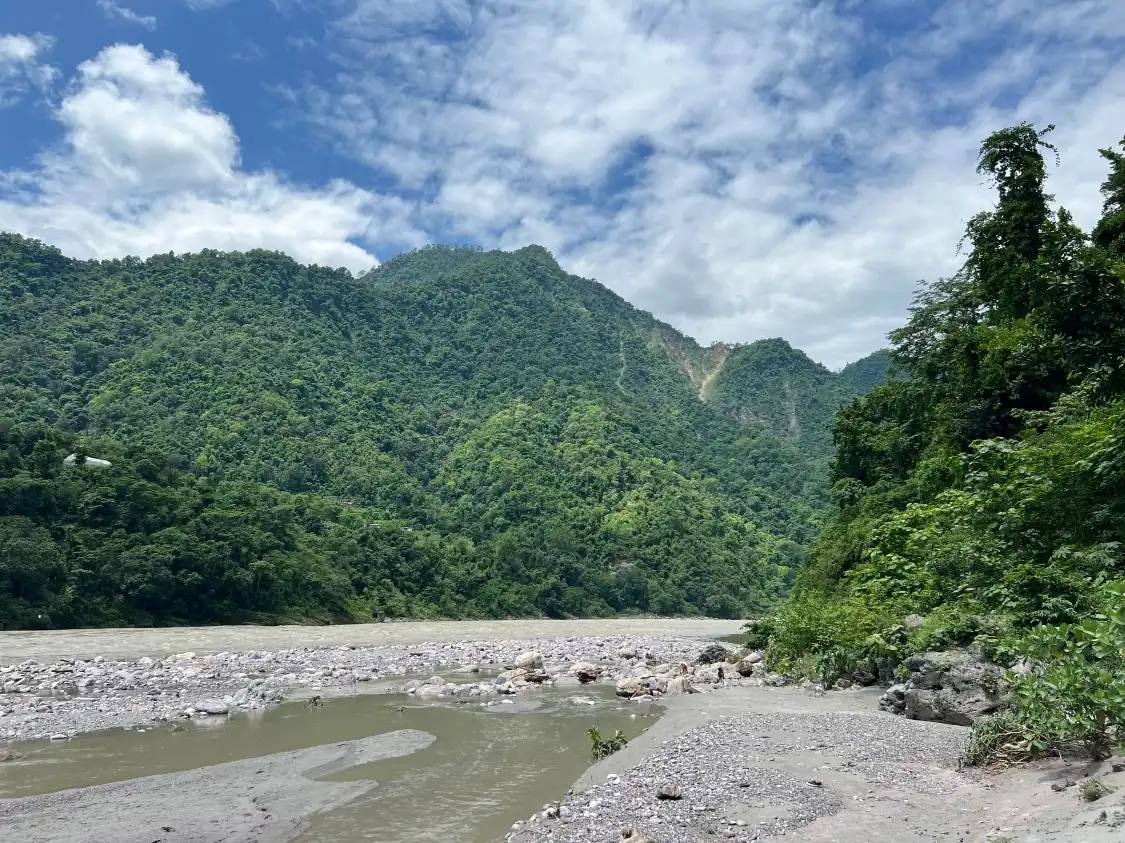 Hotels near Vashishta Gufa