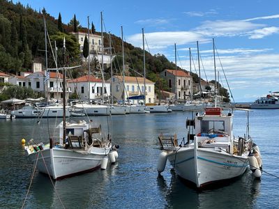 Captain Vangelis Special Cruises
