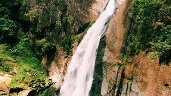Dunhinda Waterfall