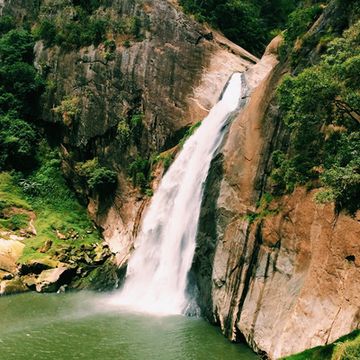 Dunhinda Waterfall