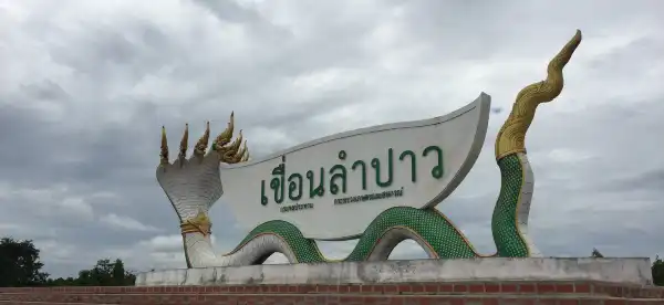 Wat Pa Phut Mongkhon附近的飯店