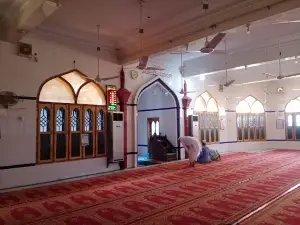 Madina Masjid (مدينہ مسجد)