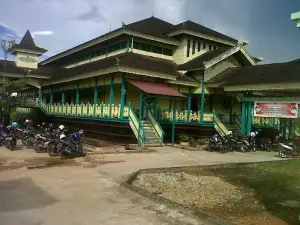Rumah Adat Melayu Putussibau