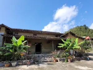 Làng Lô Lô Chải