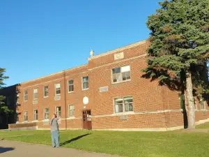 Hill View Manor