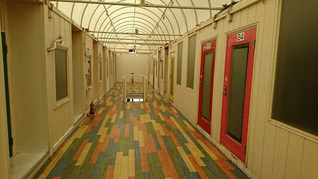 カラオケレインボー交野店