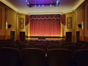 Luez Theater