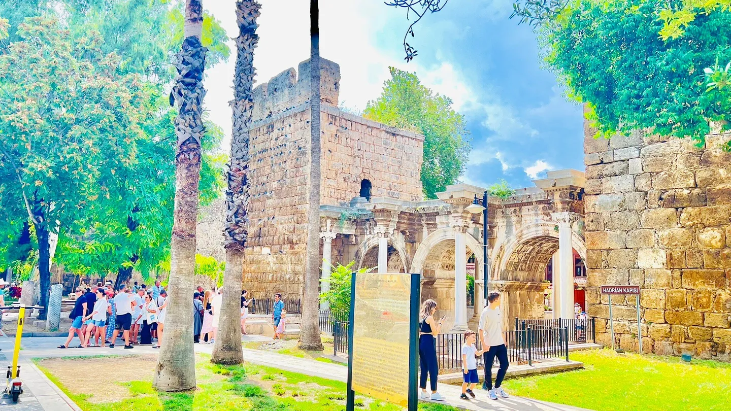 3_ประตูฮาร์เดรยน