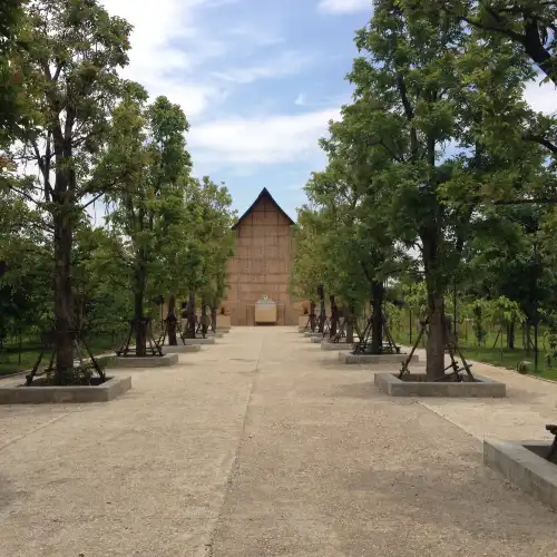 ศูนย์วิปัสสนาไร่เชิญตะวัน (ว.วชิรเมธี)