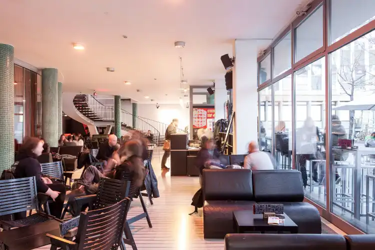 Hotels near Kino Siska