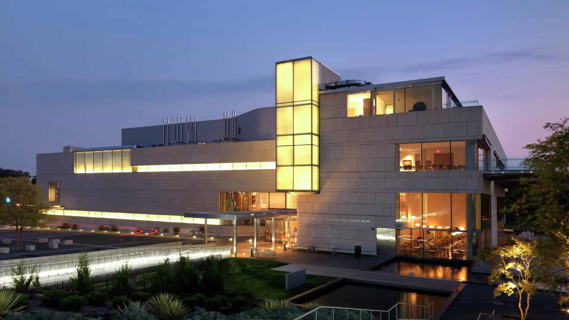 Hotels near Virginia Museum of Fine Arts
