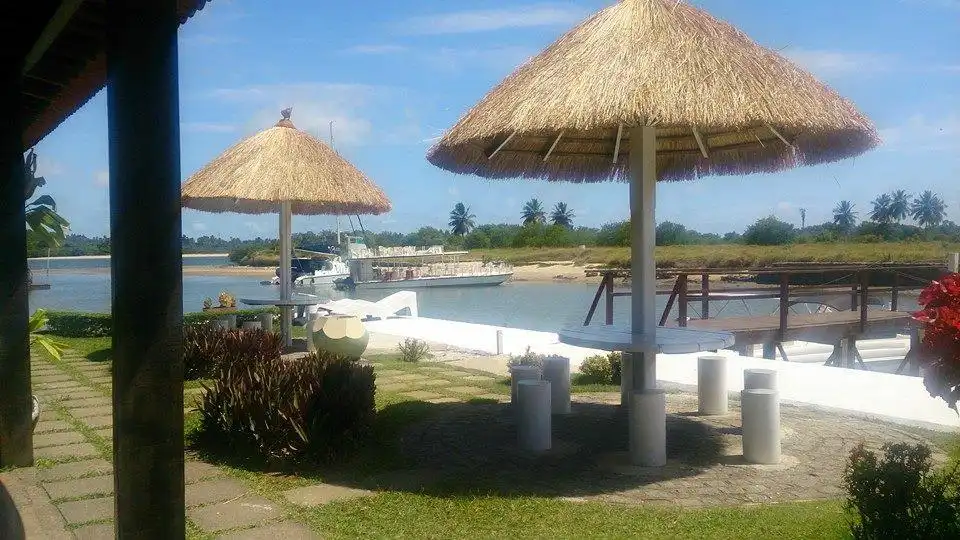 Hotels near Coroa do Aviao Beach