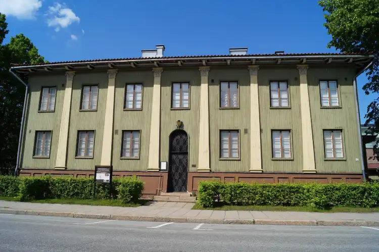 Hotel dekat Civil Guard and Lotta Svard Museum