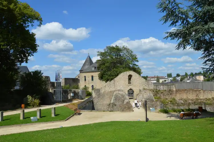 Hotels in Mayenne