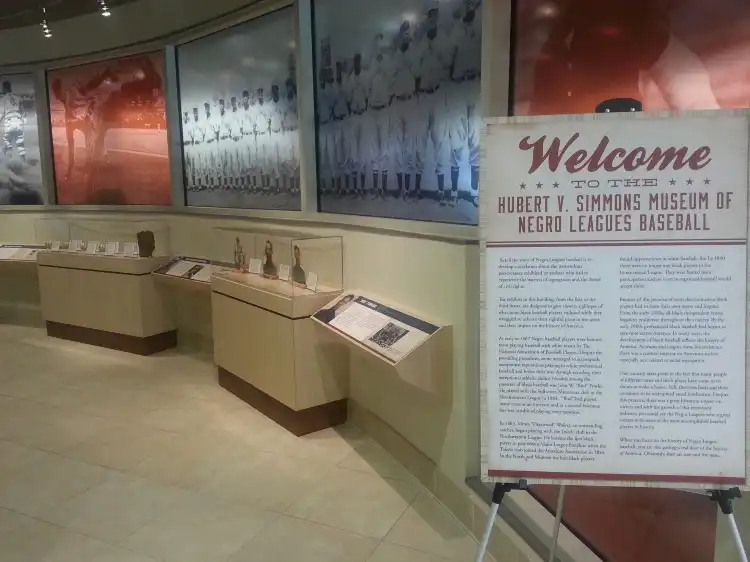 Hotels near Hubert V. Simmons Museum of Negro Leagues Baseball, Inc.
