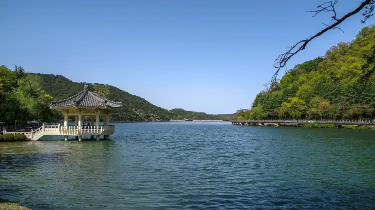 Hotels near Korea National Open University