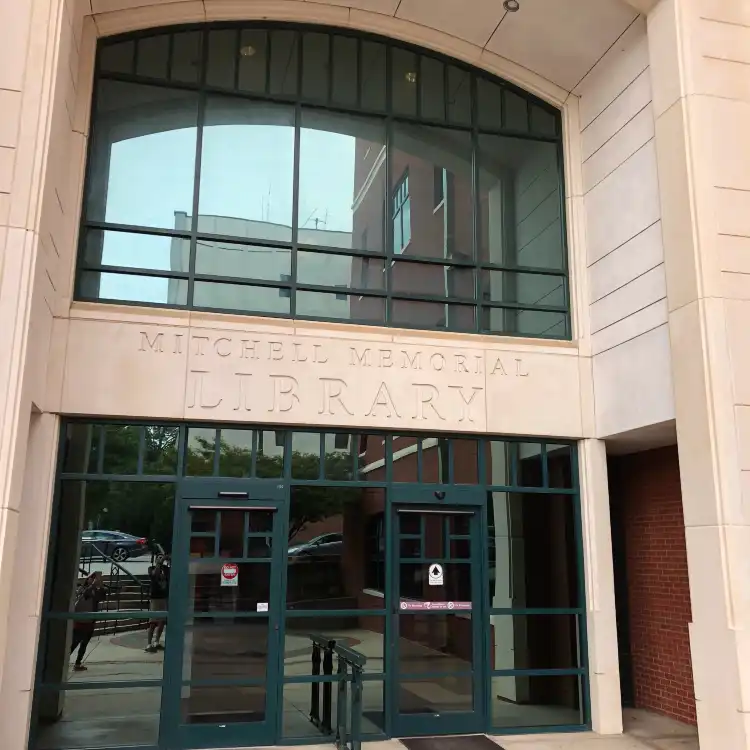 Hotels near Mississippi State University