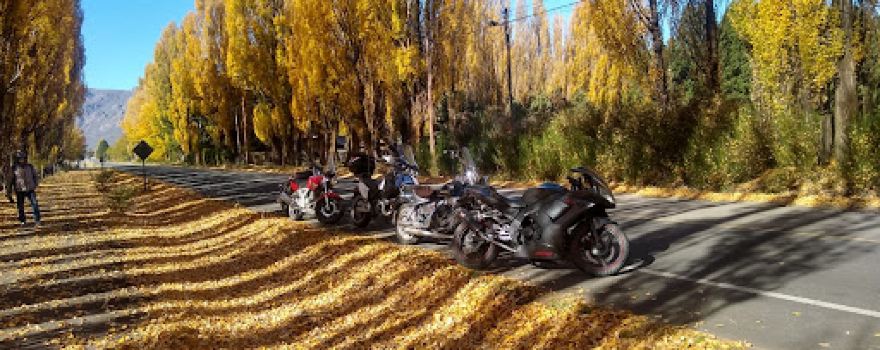 "Camping "kenai parador motociclista