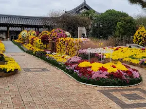 Wolchulsan Gichan Land