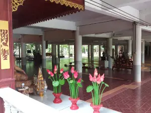 Wat Nipphetpha Ram